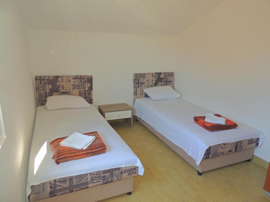 בודווה Guest House Jelena מראה חיצוני תמונה